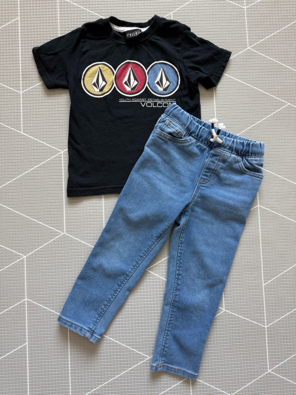 Volcom|Baby boy/toddler set,Blue Pull-On stretchy Jeans & black graphic tee•3T,